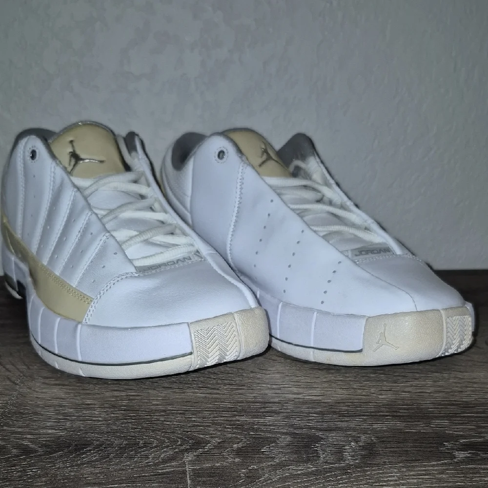 Jordan Men's TE²  Sneakers